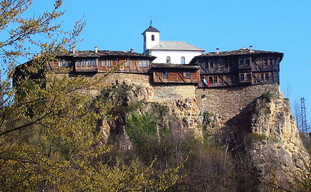 Glozhene-monastery-Grojen-2007-04-12.jpg