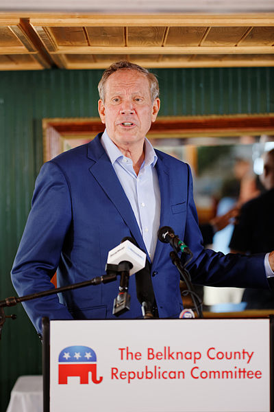 File:Governor of New York George Pataki at Belknap County Republican LINCOLN DAY FIRST-IN-THE-NATION PRESIDENTIAL SUNSET DINNER CRUISE, Weirs Beach, New Hampshire May 2015 by Michael Vadon 06.jpg