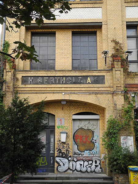 File:H. Berthold A.G., Berlin-Kreuzberg, Mehringhof 10.jpg