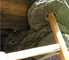 Ancient pivot hinges, found in the dry stone buildings.