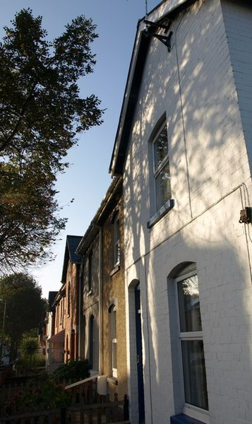 File:Houses on Lymington Road, Torquay - geograph.org.uk - 1535532.jpg