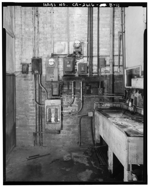 File:INTERIOR OF STORAGE SPACE, ELECTRICAL, DETAIL, FACING WEST. - C.F. Forbes Gas Station, Automobile Repair Shop, 195 North Raymond Avenue, Pasadena, Los Angeles County, CA HABS CAL,19-PASA,13B-11.tif