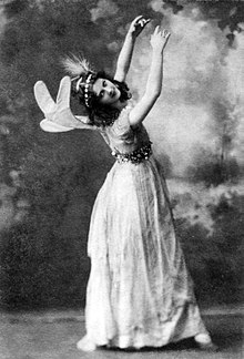 Duncan as a fairy in A Midsummer Night's Dream, 1896