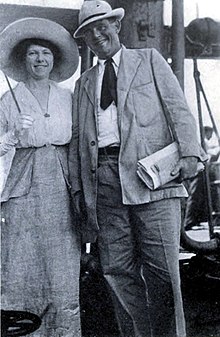 Jack London et sa femme à Veracruz au Mexique pendant le conflit entre les États-Unis et le Mexique en 1914.