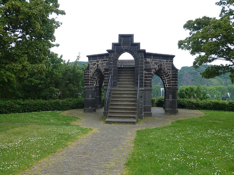 File:Königsstuhl von Rhens-01.jpg