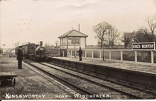 <span class="mw-page-title-main">King's Worthy railway station</span> Disused railway station in Hampshire, England