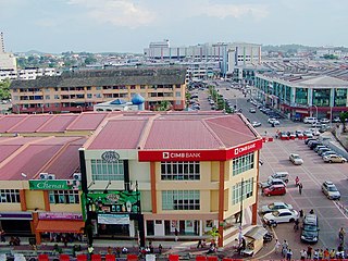 <span class="mw-page-title-main">Kluang</span> Town in Johor, Malaysia