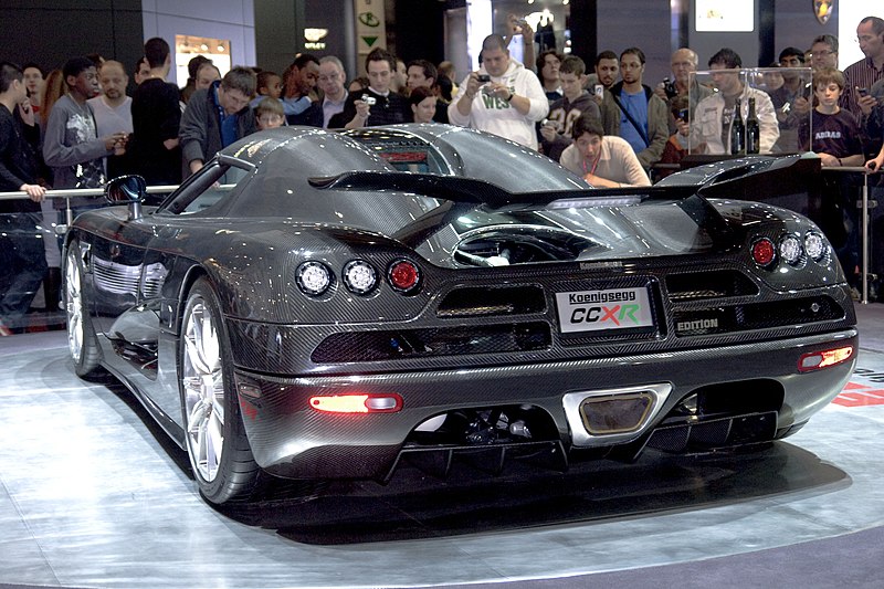 800px-Koenigsegg_CCXR_Edition_%282_von_2%29.jpg