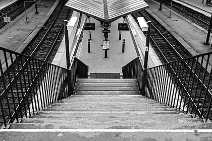 Escadas para a Estação Central de Copenhague, Dinamarca. (definição 5 347 × 3 565)