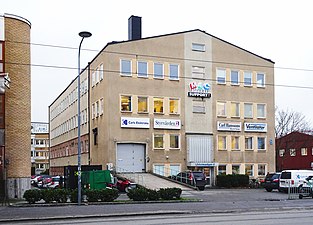 Rosteriet 5 byggår 1955, vy från Lövholmsvägen.