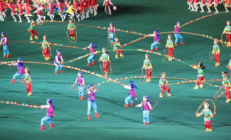 File:Laika ac Arirang Mass Games (7934656558).jpg