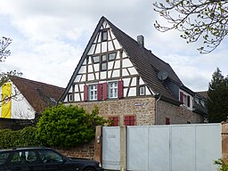 Neuschloßstraße in Lampertheim