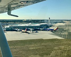 Landing at MacArthur Airport, December 23, 2018.jpg