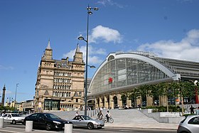 Ilustrační obrázek stojící stanice Liverpool Lime Street