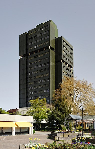 File:Loerracher Rathaus.jpg