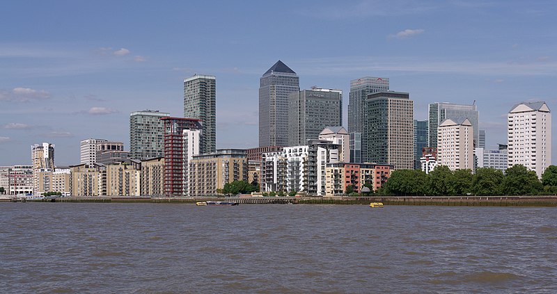 File:London MMB «Q1 Canary Wharf and River Thames.jpg