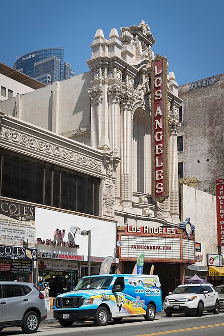 Contemporary view of the Los Angeles Theatre (#609–619)