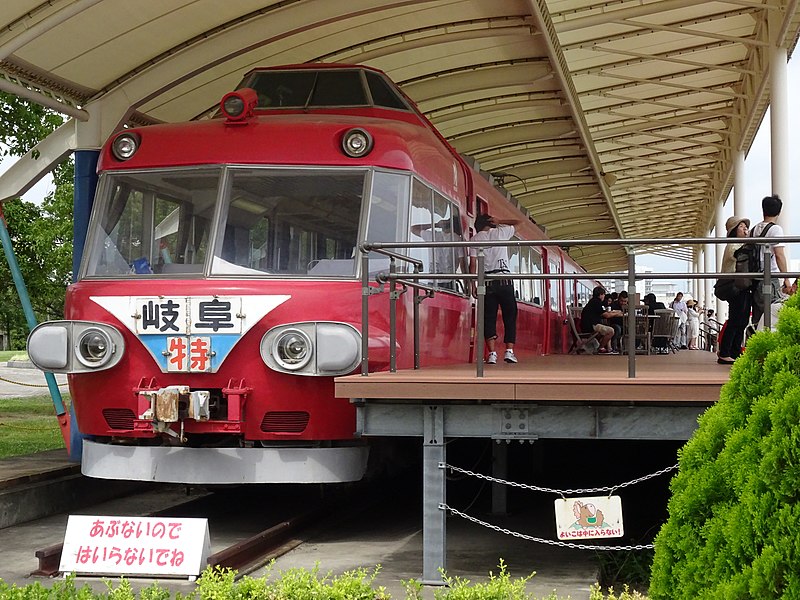 File:Meitetsu 7000 Chukyo Racecourse 20160723.jpg