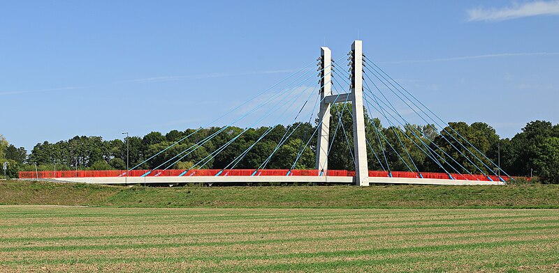 File:Muldenbrücke Schlunzig, Zwickau 2H1A1908WI.jpg