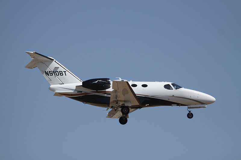 File:N510BT Cessna Citation Mustang (9074032991).jpg