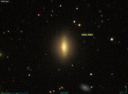 NGC 2562