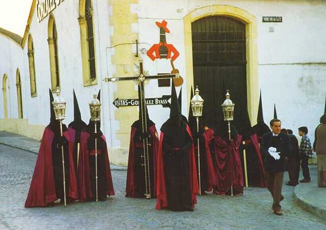 Los incensarios de Loja, figuras singulares de la Semana Santa andaluza