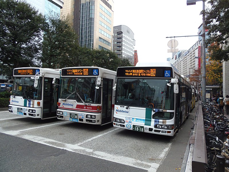 File:Nishitetsu Bus Watanabe-dori.jpg