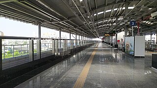 <span class="mw-page-title-main">Old High Court metro station</span> Ahmedabad Metros Blue & Red Line interchange station