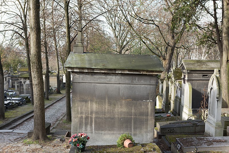 File:Père-Lachaise - Division 57 - Biennais 06.jpg