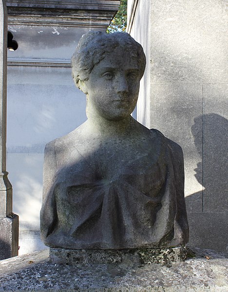 File:Père-Lachaise - Marie Rôze 03.jpg