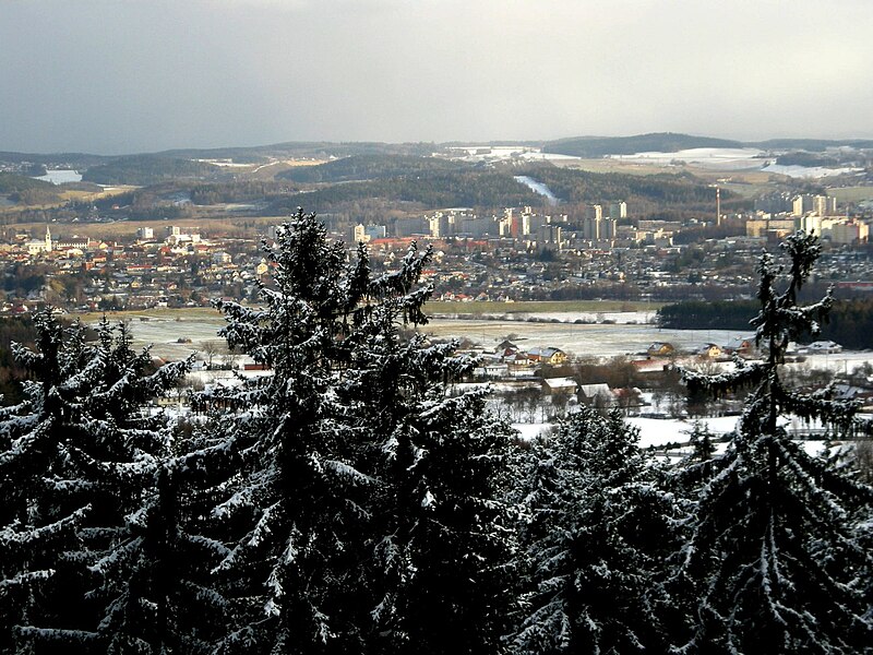 File:Příbram z Kazatelny na Třemošné.jpg