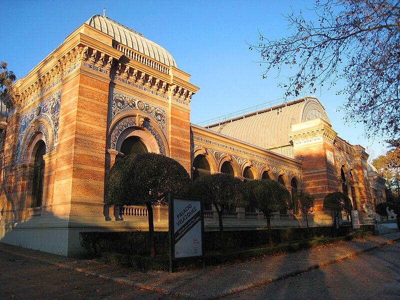 File:Palacio de Velázquez, Parque del Buen Retiro, Madrid - view 2.JPG