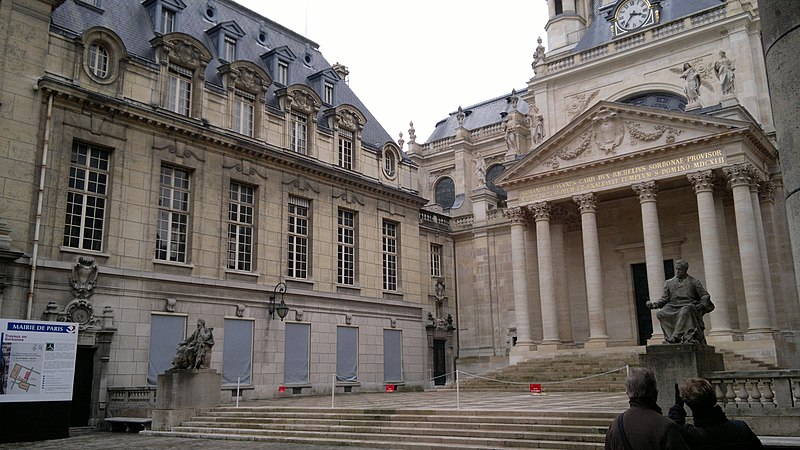 File:Parvis de la Chapelle de la Sorbonne.jpg