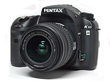 Descrierea imaginii Pentax K10D 18-55mm.jpg.