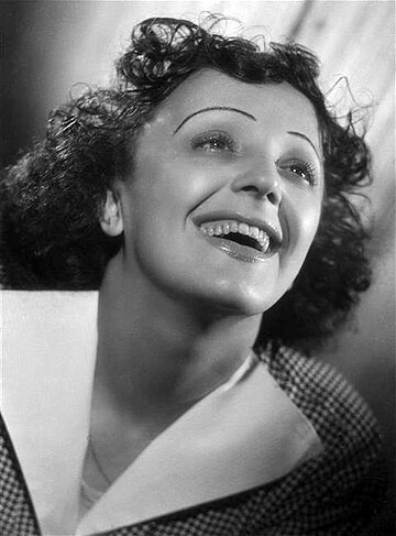 File:Piaf Harcourt 1946 2.jpg