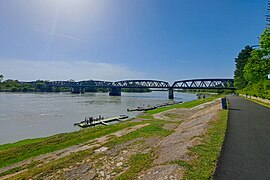 Ponte stradale di Cremona.jpg