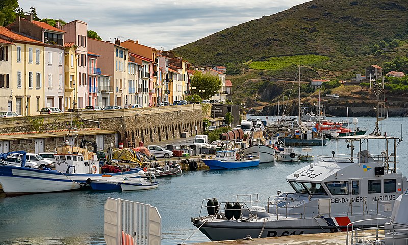 File:Port-Vendres (51039774111).jpg