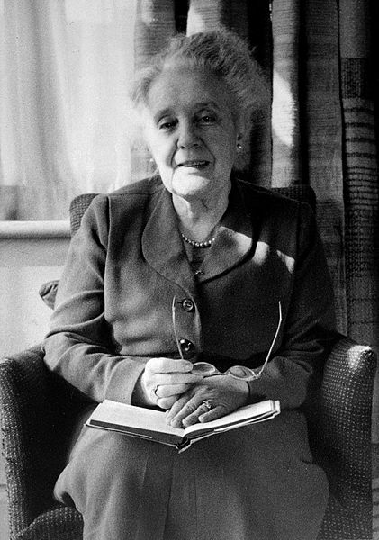 File:Portrait of Melanie Klein, 3-4 length, seated in armchair. Wellcome L0018524.jpg