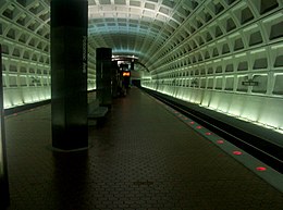 Métro de l'avenue Potomac.jpg