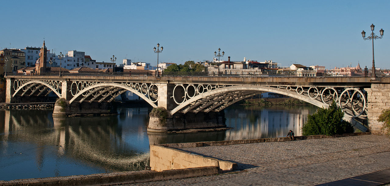 Puente de triana 2010.jpg