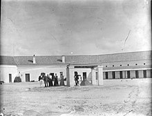 Visitors to the prison, c.1900-1910 Quod, Rottnest - 1900-10.jpg