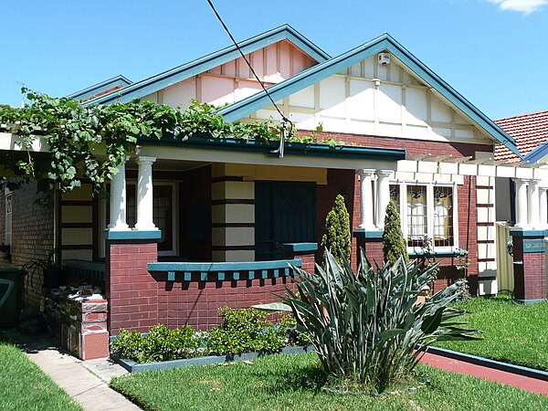 California bungalow, Tweedmouth Avenue