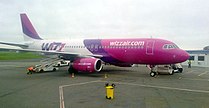 रोट A320 WizzAir Beauvais.jpg