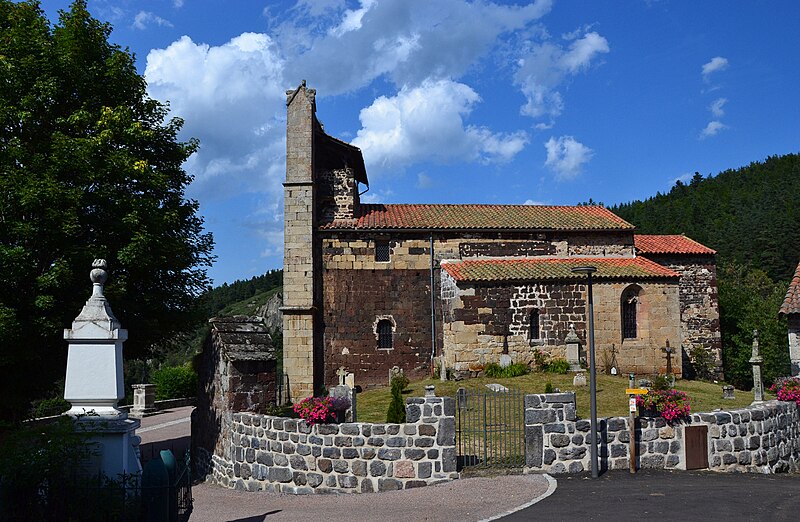 File:Saint-Arcons-de-Barges church.jpg