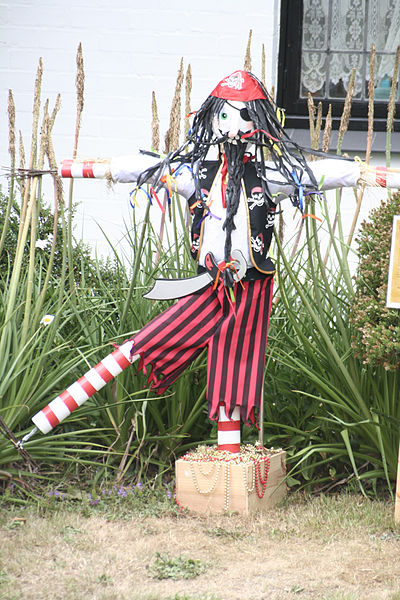 File:Scarecrow festival abbotsley.jpg