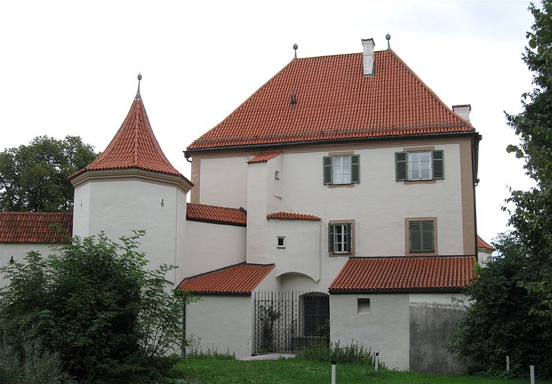 File:Schloss Blutenburg Muenchen-20.jpg