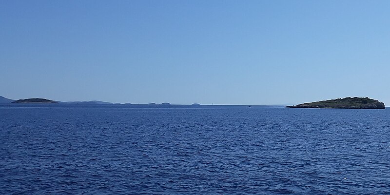 File:Sokol and Dugo Island.jpg