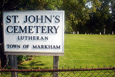 Cimetière luthérien St. John's sur la rue Woodbine. Lieux patrimonial historique de la ville de Markham, elle contient des lieux de sépultures des pionniers de la ville, elle date de 1820.