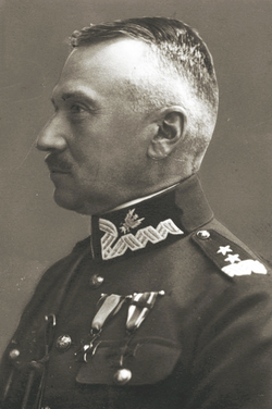 Bolesław Wieniawa-Długoszowski valokuvassa vuodelta 1920-luvulla.