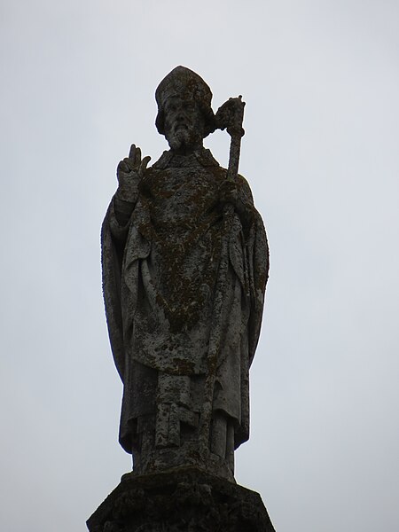 File:Statue Saint-Latuin Sées.JPG